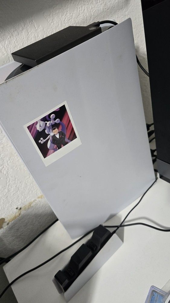 PS5 Digital Edition 825 GB Of Stroage 