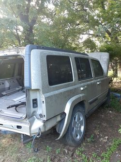 2007 Jeep Commander Part Out