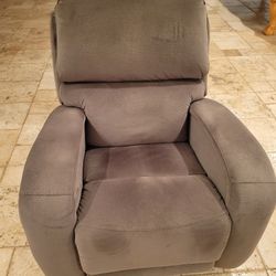 Raymour & Flanigan  Swivel Rocker Recliner Chair