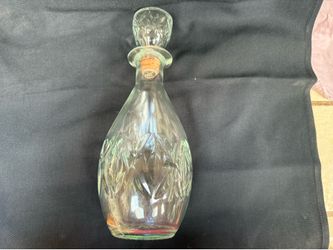 Vintage Etched Glass Decanter with Stopper – Leaf Design
