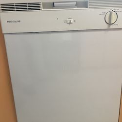 Fridgaire Dishwasher