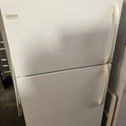 Frigidaire Refrigerator 