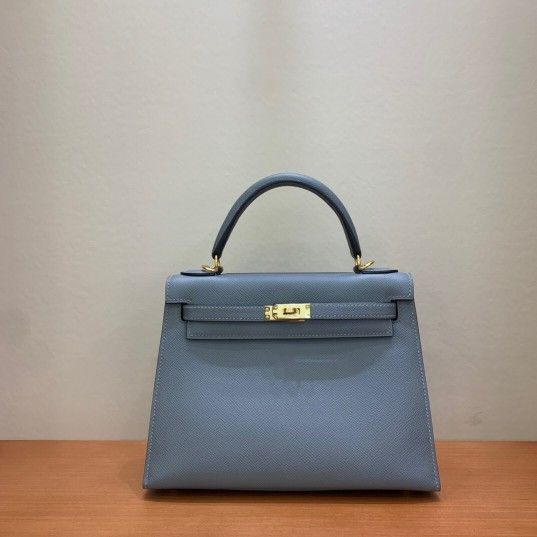 Gold Hardware Kelly 28cm Bag              28 x 22 x 10 cm
