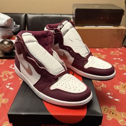 DS Jordan Retro 1 High OG Bordeaux Sz 12