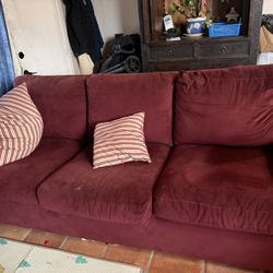 Couch/ Pull Out Bed 