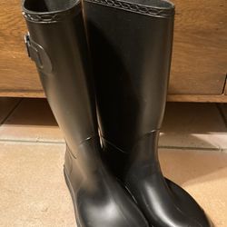 $25-Brand New Kamik Rubber Boots 👢 