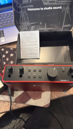 Focusrite Scarlett 2i2 4th Gen Audio Interface - Like New in Box