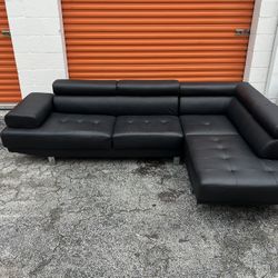 Black Leather Sectional Sofa 