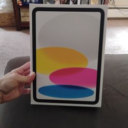 Brand New Never Opened 64 Gb iPad (10th Generation) Wifi