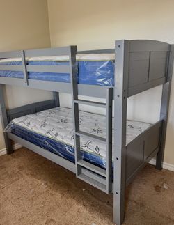 Litera Twin Size Nueva En Su Caja Incluye Colchones