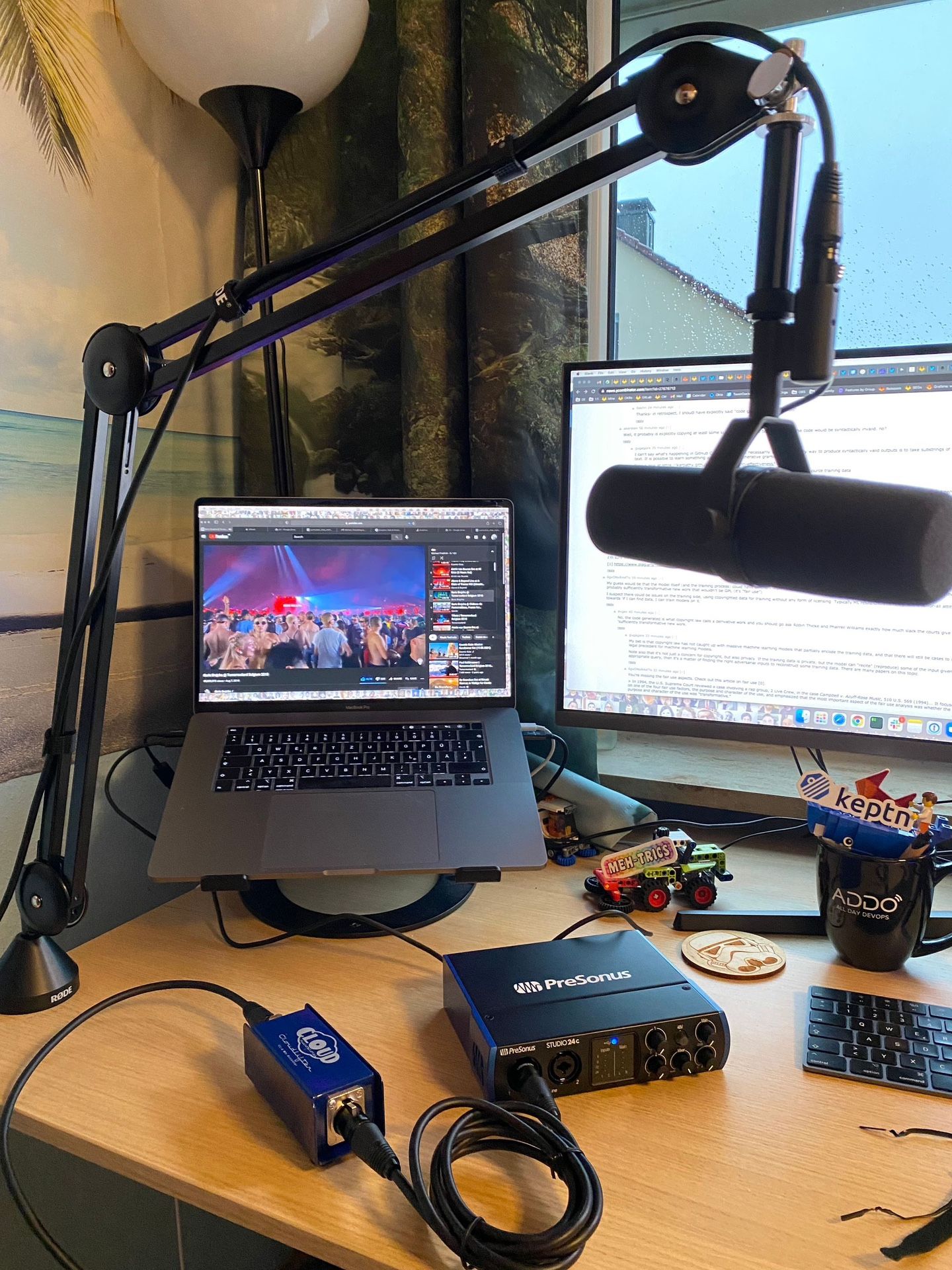 Podcast Microphone (Fully setup) — Shure SM7B