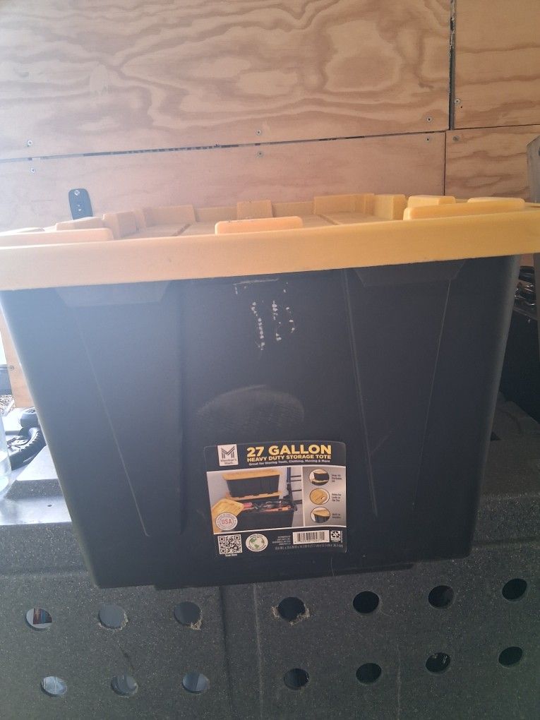 Heavy Duty 27 Gallon Tote