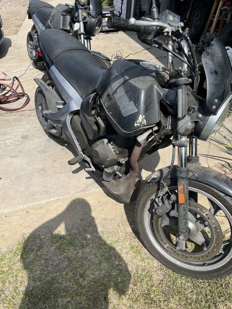 2 Buell Blast Motorcycles – Project Pair for parts