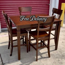 Dining Set Table and 4 Chairs Counter Hight See photos and details