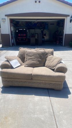Free love seat