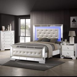 Brand New Queen Size Bed Nightstand Chest$1099.financing Available No Credit Needed 