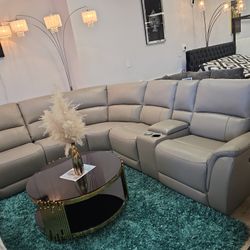 Power Reclining Sectional