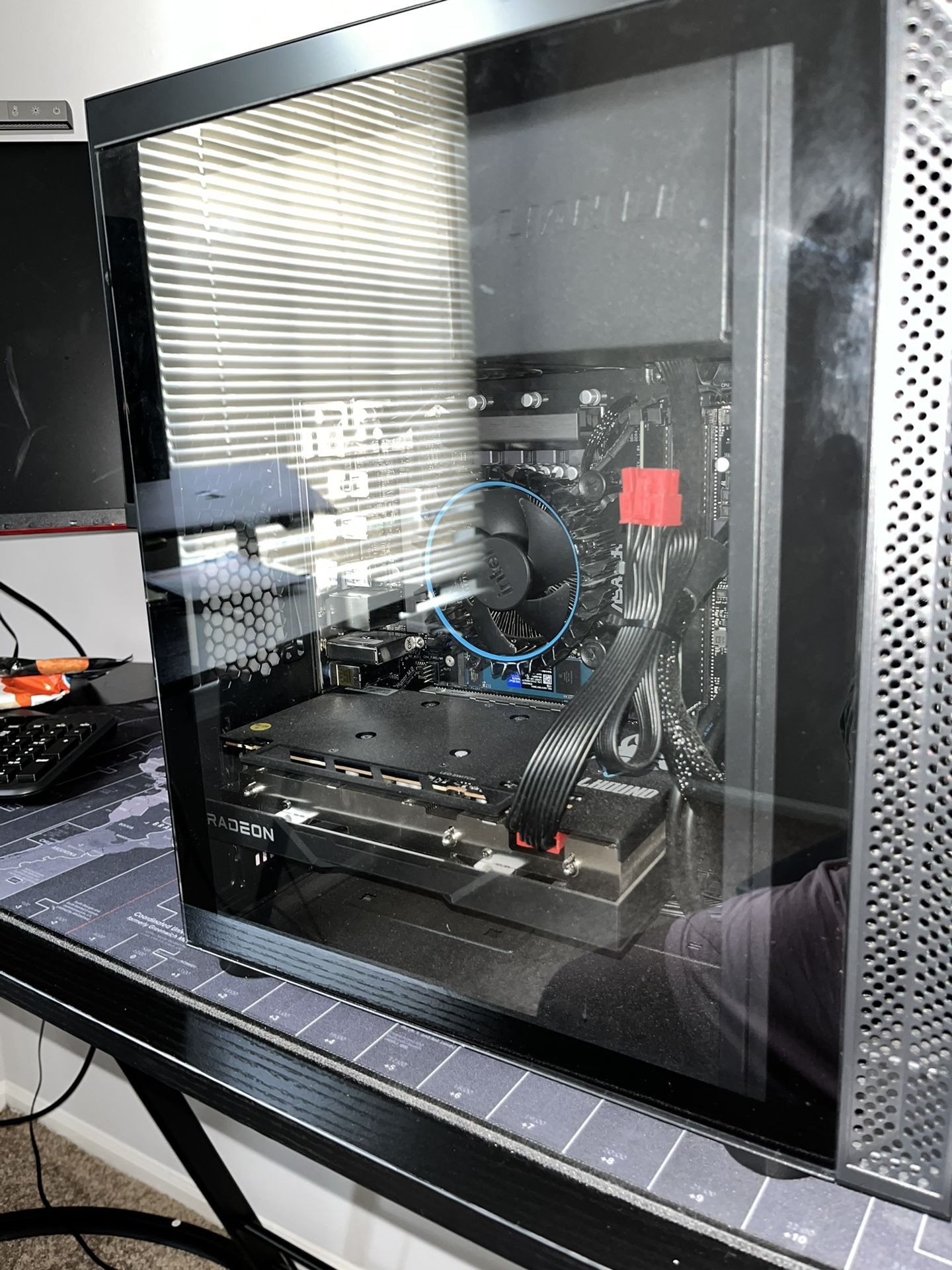 Gaming PC & 144 HZ Monitor