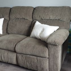 Green Lazy Boy Recliner Couch 