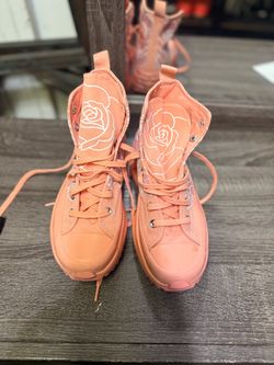 Peach High-Top Sneakers with Rose Print