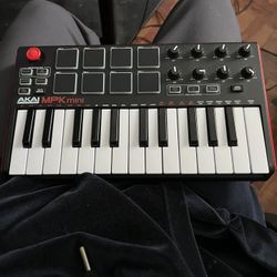 Akai MPK Mini