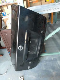 Nissan Sentra hood