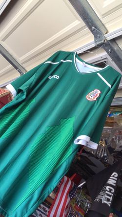 Mexico 🇲🇽 soccer ⚽️ jersey size men’s XL
