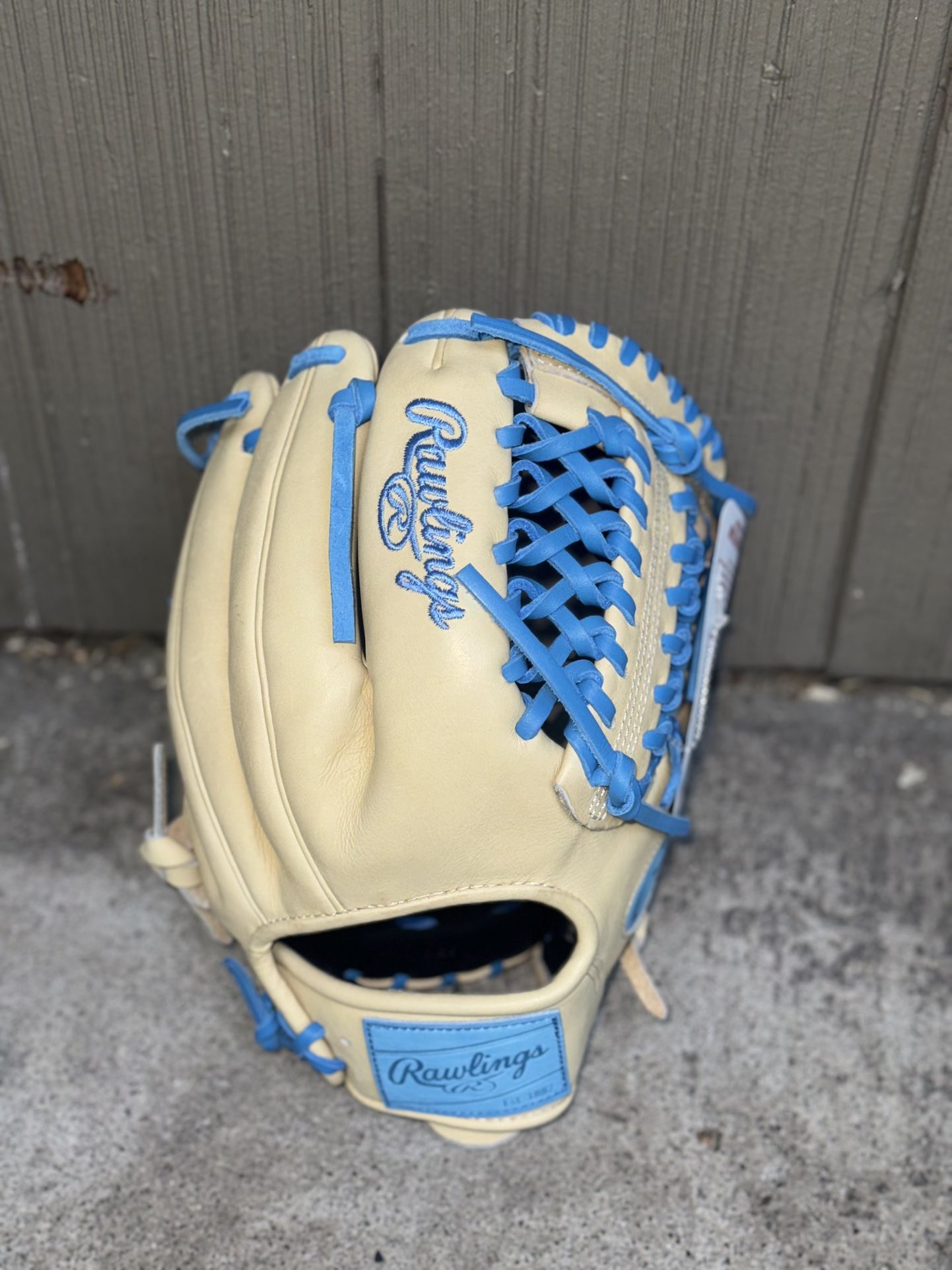 Rawlings 11.75” Heart Of The Hide Series Glove