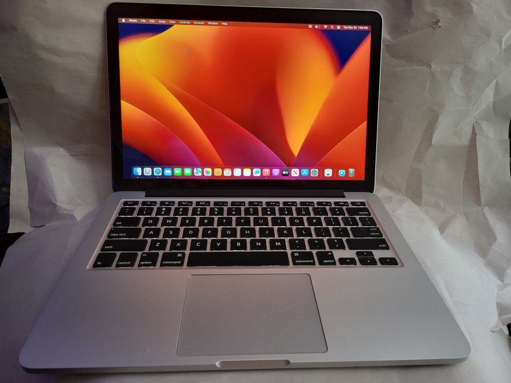 Refurbished Macbook Pro retina 13" 2014, i5 8gb ram 128gb ssd, non functional webcamn
