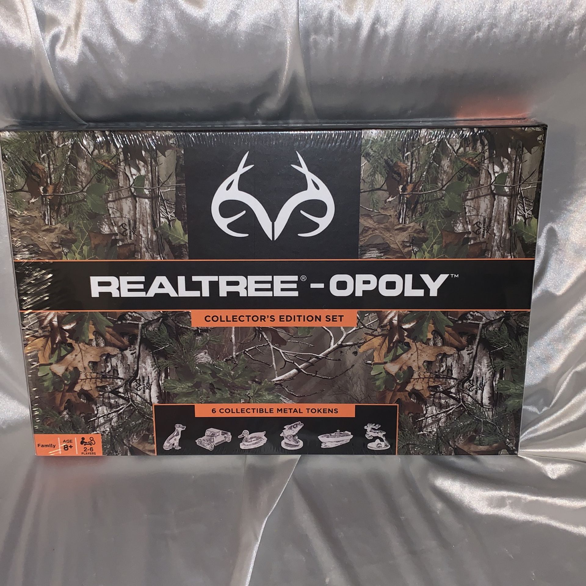 Realtree-opoly Hunting Board Game
