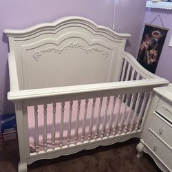 Convertible Crib/Bed