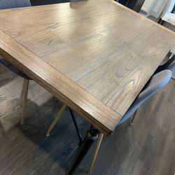 Wooden Dinning Room Table