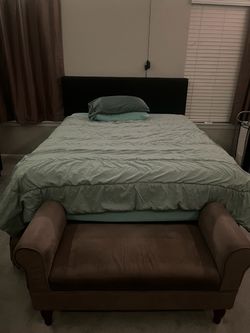 Queen bedroom set