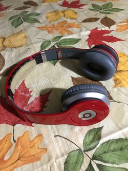 Beats solo hd. Attention not wireless!