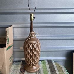 MCM mid century modern Honeycomb Ceramic lamp with wood neck