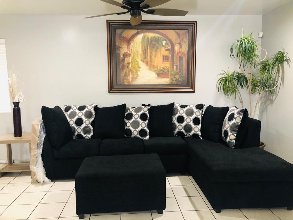 Black Sectional With Ottoman ‼️new In Stock‼️