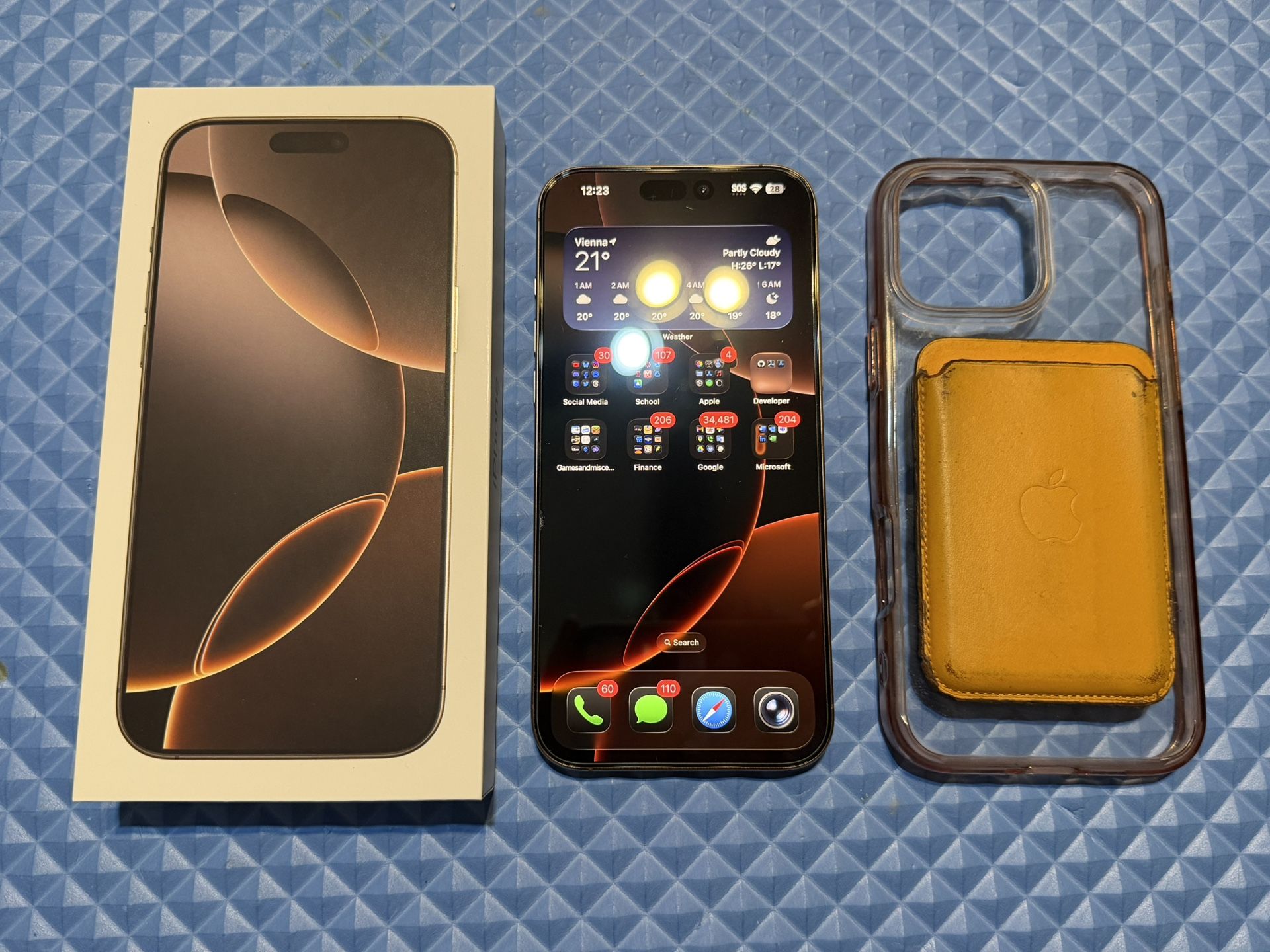 Apple iPhone 16 Pro Max 256GB Gold Titanium (Unlocked) - If you are lowballing, please ignore listing