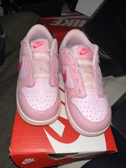 NIKE DUNK LOW size 8c