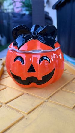Pumpkin cookie jar