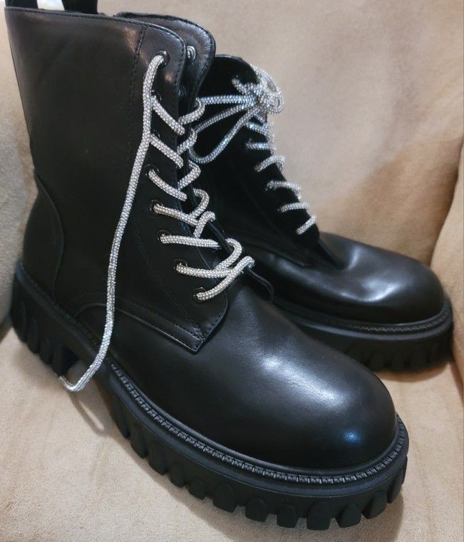 Brand New Size 9 Black Combat Style Boots