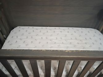 Delta Crib