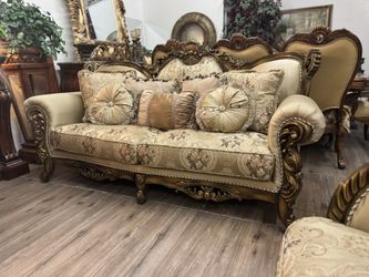 Beautiful 3 Pc Sofa Set 
