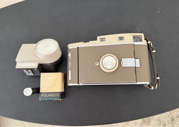 Polaroid Model 800 (or "The 800")