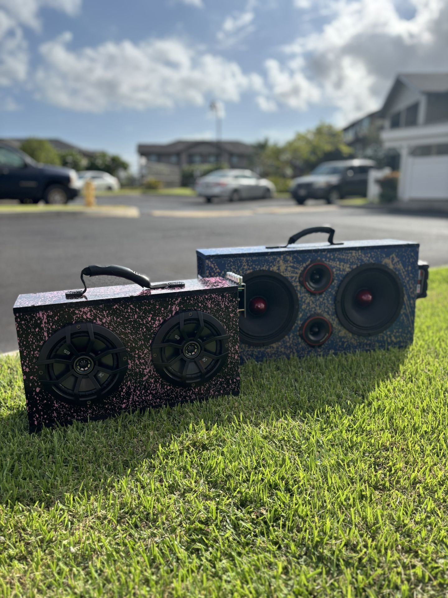 BLUETOOTH SPEAKERS