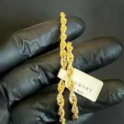  Gold rope link bracelet