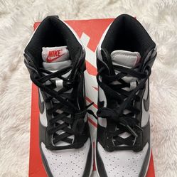 Women Nike Dunk Size 9.5