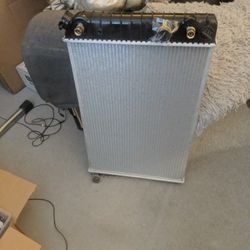 Brand NEW Radiator fits Ford Econoline 7.5,L 460 (Years 1980-89).