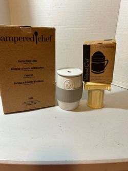 Pampered Chef Kitchen Bundle - Ceramic Egg Cooker , Coating Trays Set , Flour /Sugar Shaker-$45 CASH