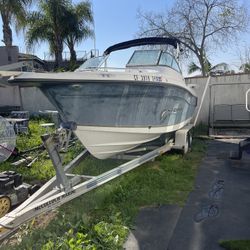 2006 Seaswirl Striper 2101 Dual Console 