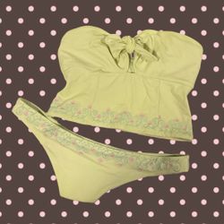 Frankie’s Bikinis X Sydney Sweeney Bikini Set DISCONTINUED !!🍋‍🟩